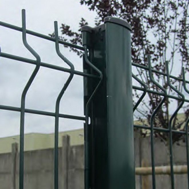 Equipement et accessoires pour clôture à la Réunion - Vente de poteaux CLOGRIFF 64 par Clôture & Environnement